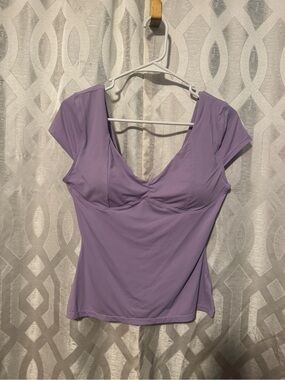 Women’s Lavender Stretch Scoop Neck Top